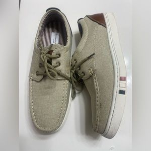 Men size 7.5 comfort shoes